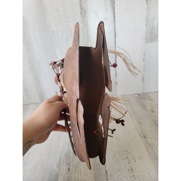 Rustic metal sitting reindeer mistletoe bow home decor Xmas bell - Picture 9 of 10